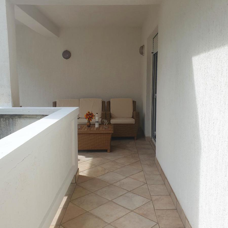 Villa Spanjol 라브 외부 사진