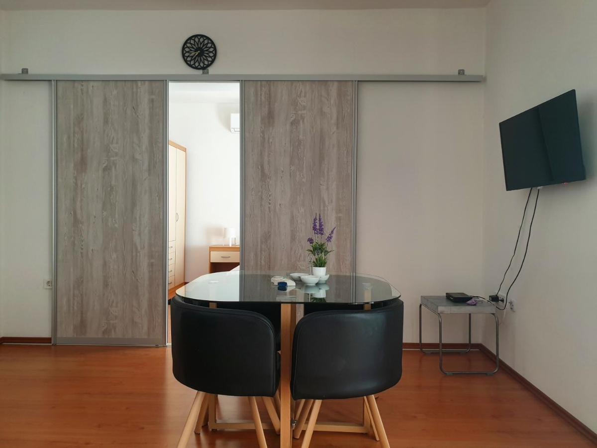 Villa Spanjol 라브 외부 사진
