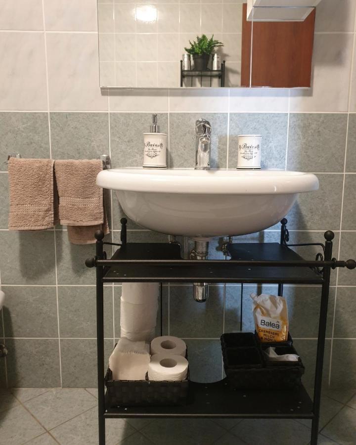 Villa Spanjol 라브 외부 사진
