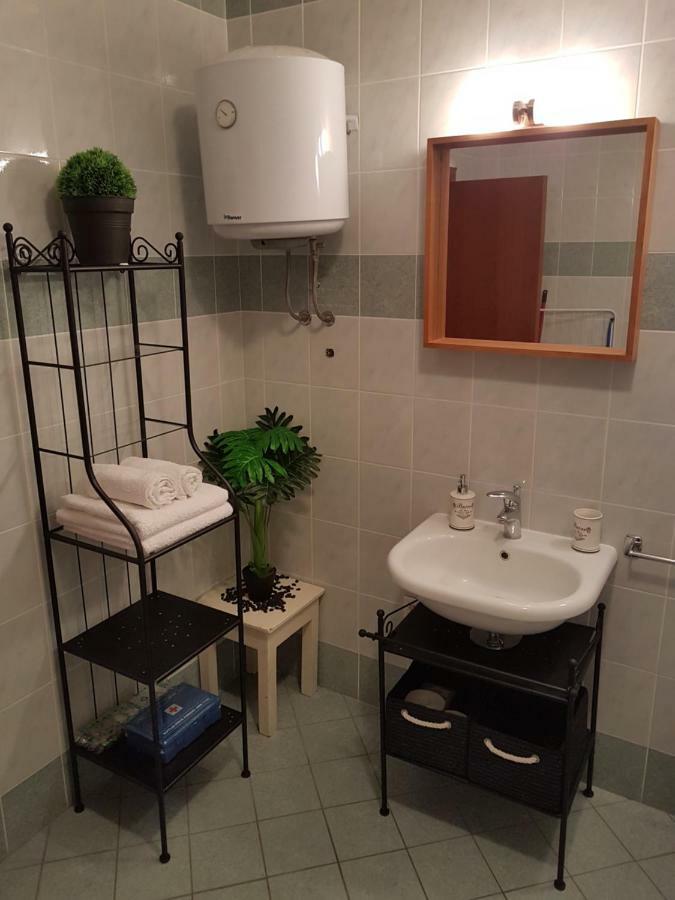 Villa Spanjol 라브 외부 사진