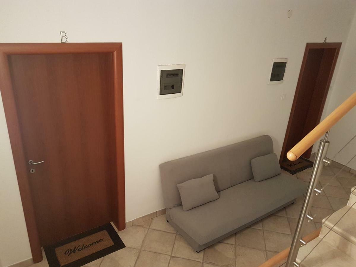 Villa Spanjol 라브 외부 사진