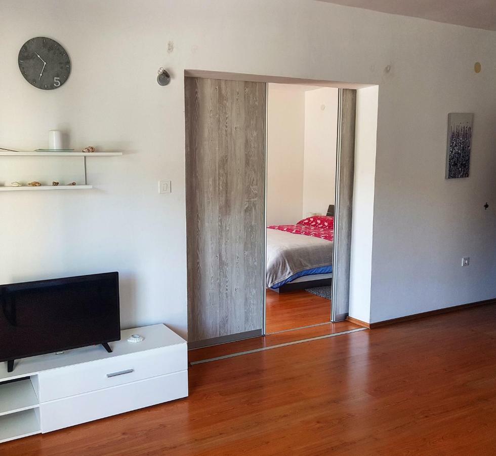 Villa Spanjol 라브 외부 사진